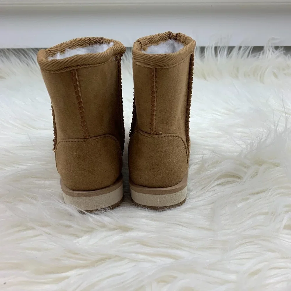 Cozy Faux Shearling Winter Boot Unisex Baby Size 7 New With Tags